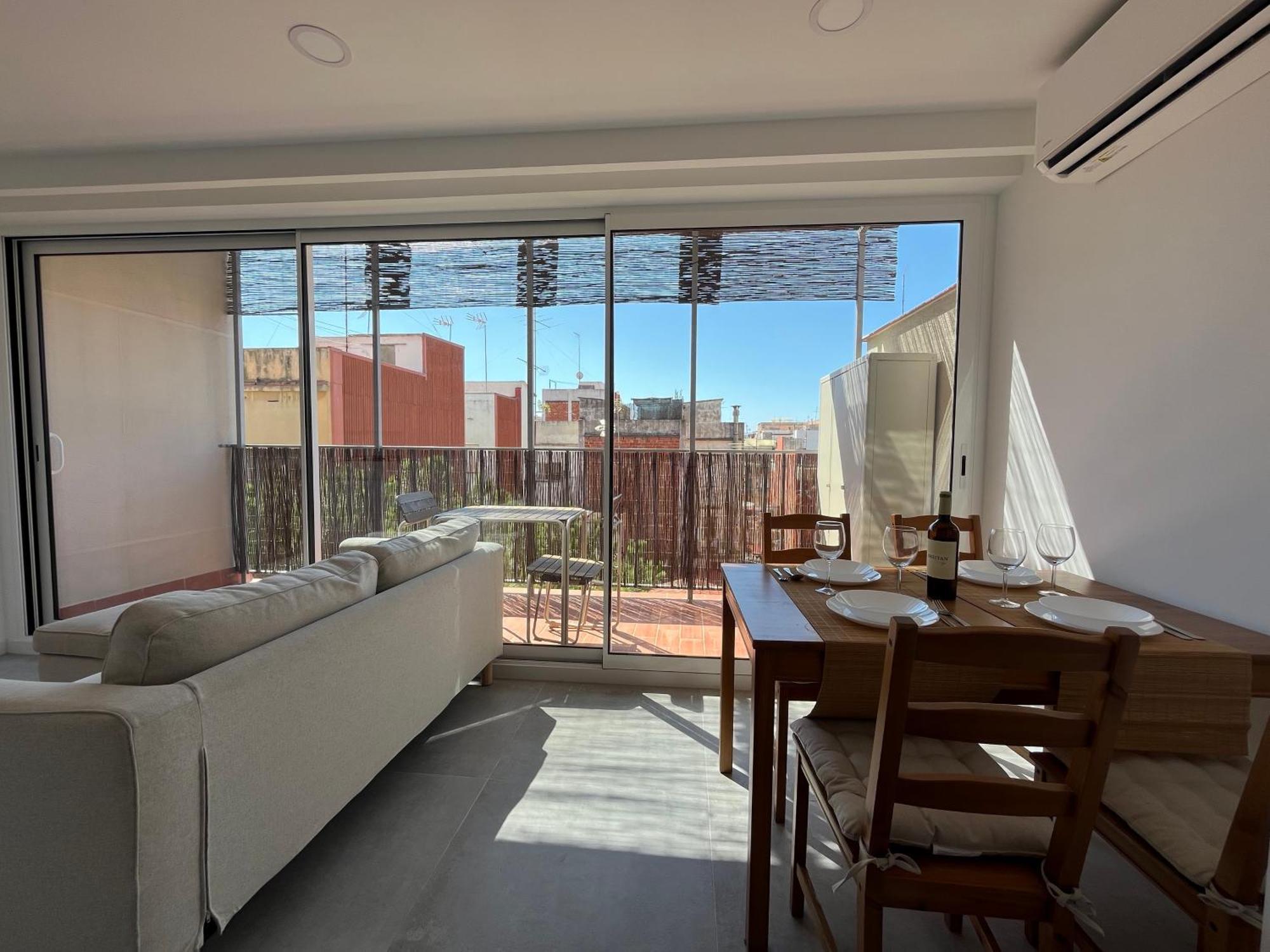 Atico Nuevo 2 Hab, 15 ' Sagrada Familia 22' Bcn Centro * L'Hospitalet de Llobregat