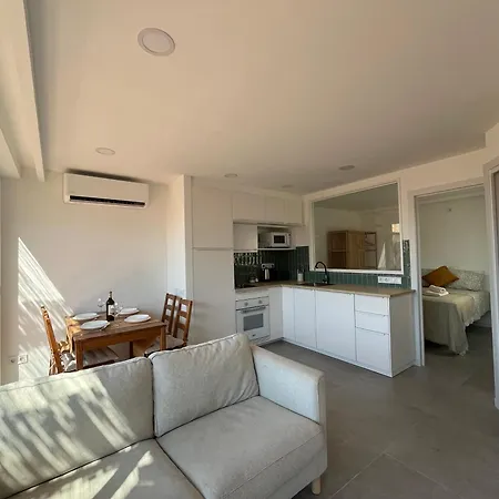 Appartamento Atico Nuevo 2 Hab, 15 ' Sagrada Familia 22' Bcn Centro L'Hospitalet de Llobregat Esterno foto